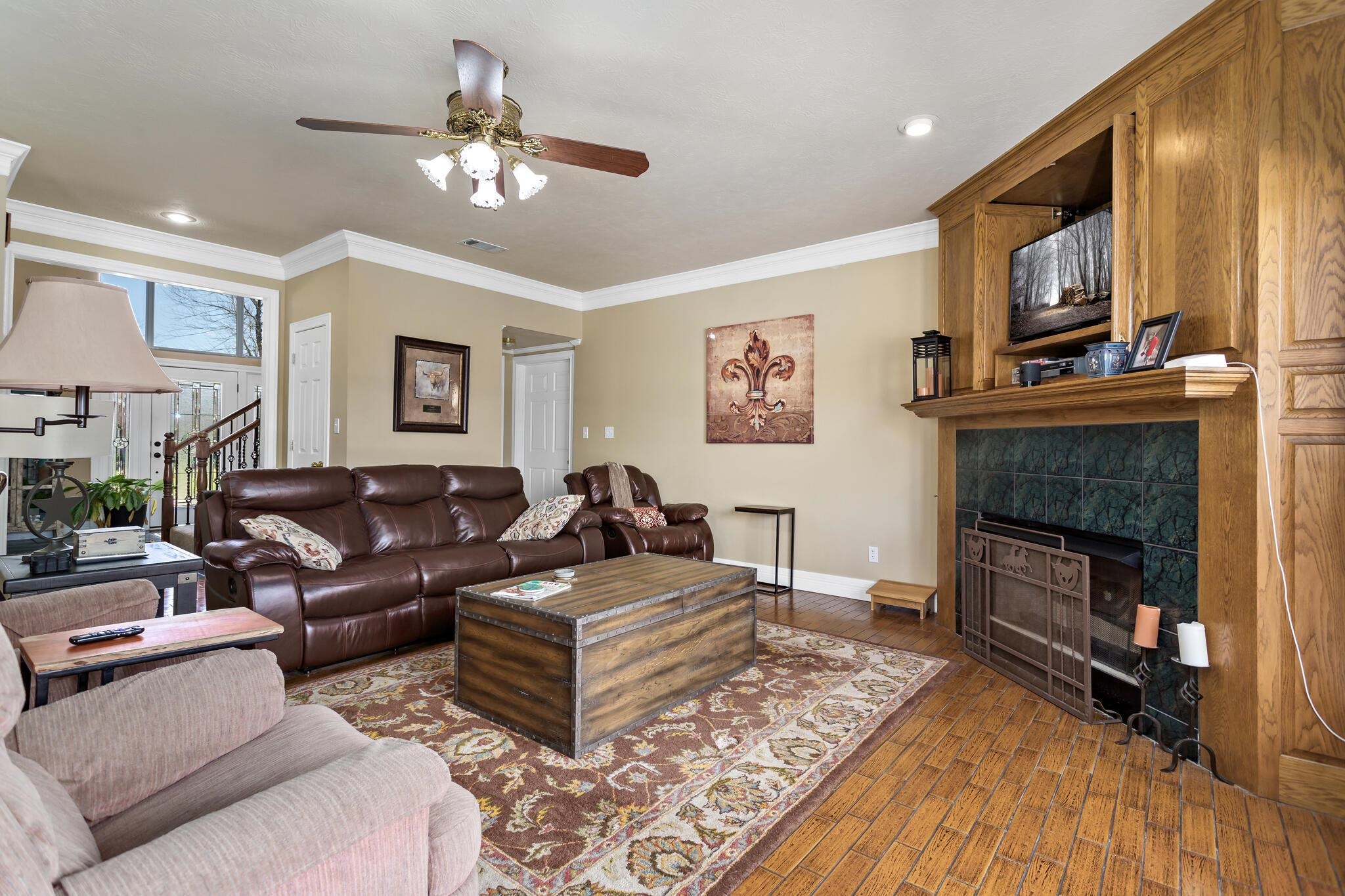 302 Waterwood Dr