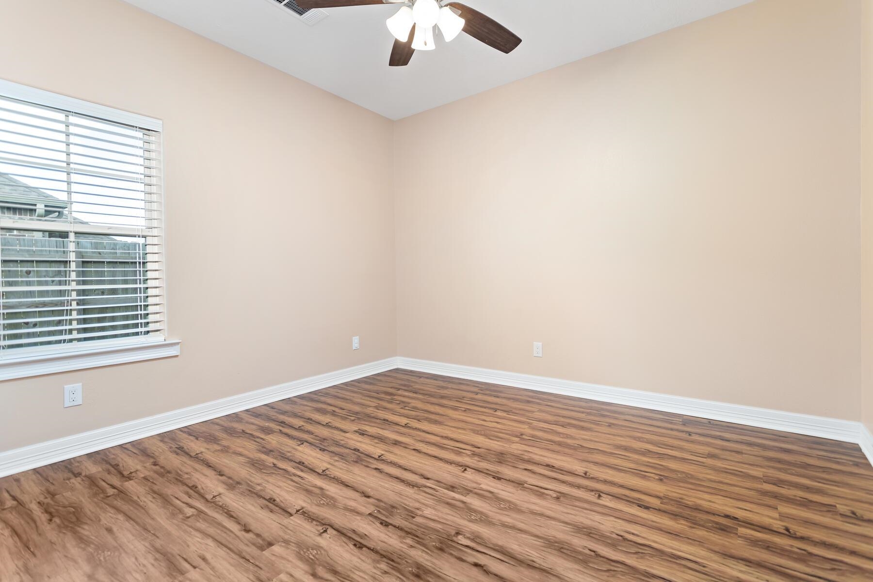 4403 Persimmon Circle