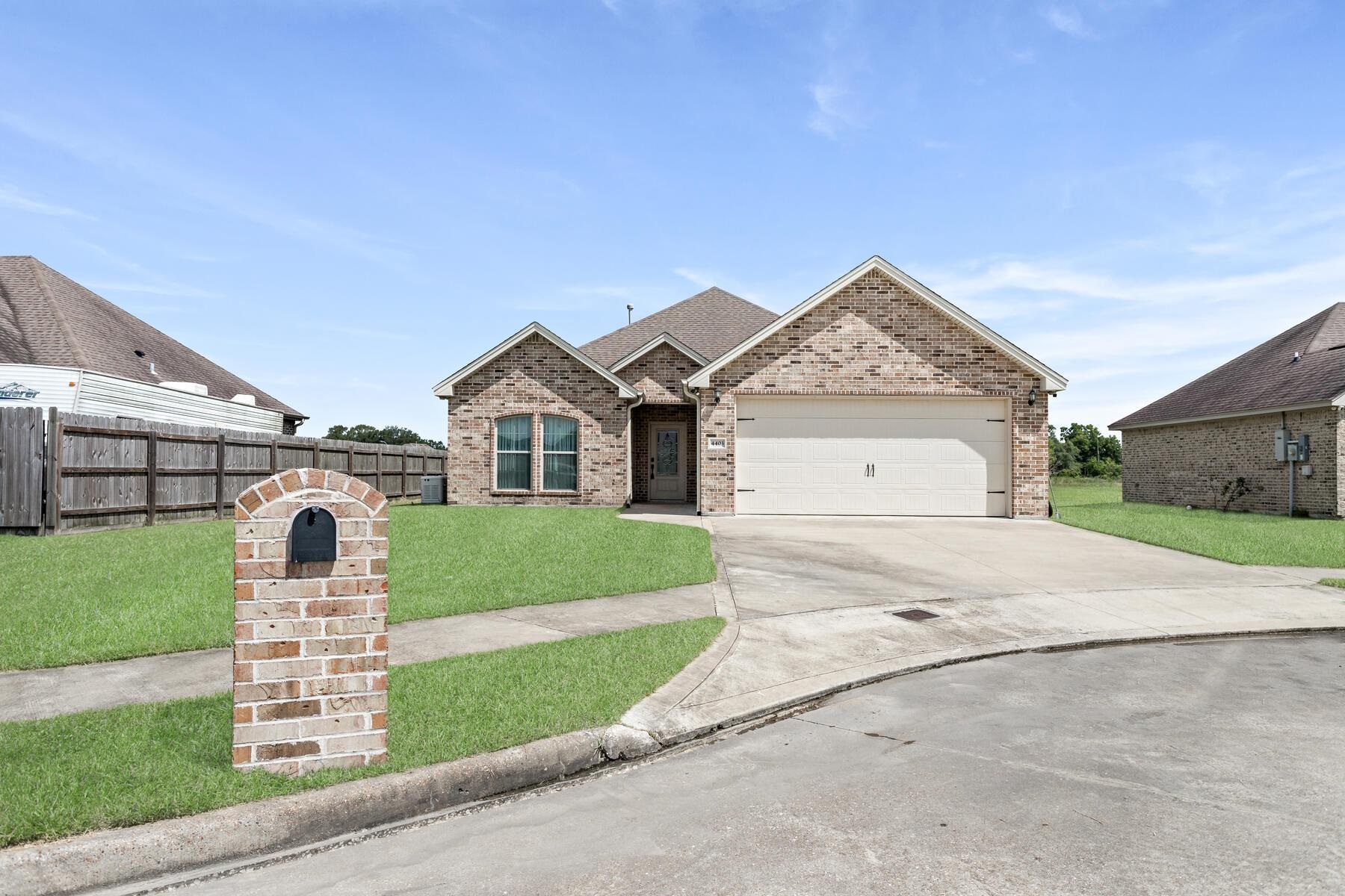 4403 Persimmon Circle