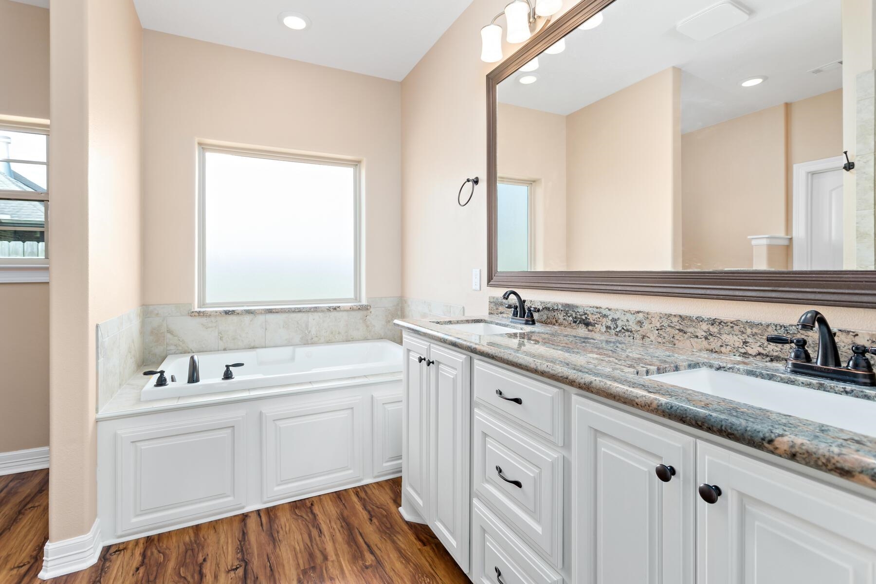 4403 Persimmon Circle