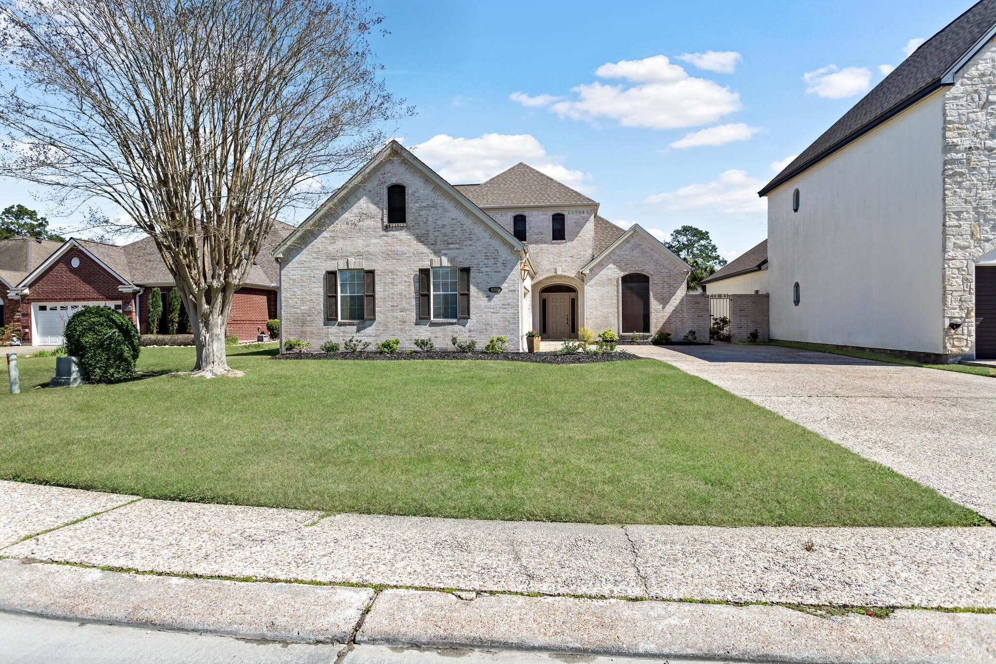 6355 Chasse Gardens
