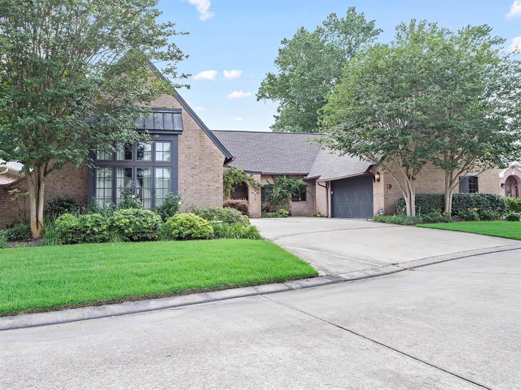 19 Waterford Dr