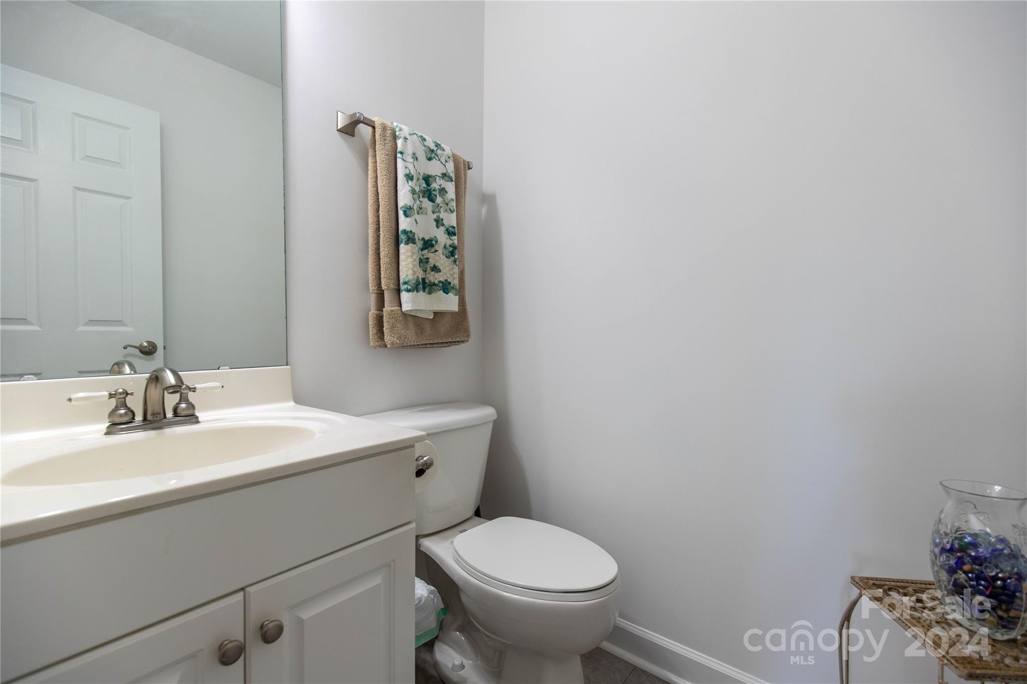 118 Midglen Court
