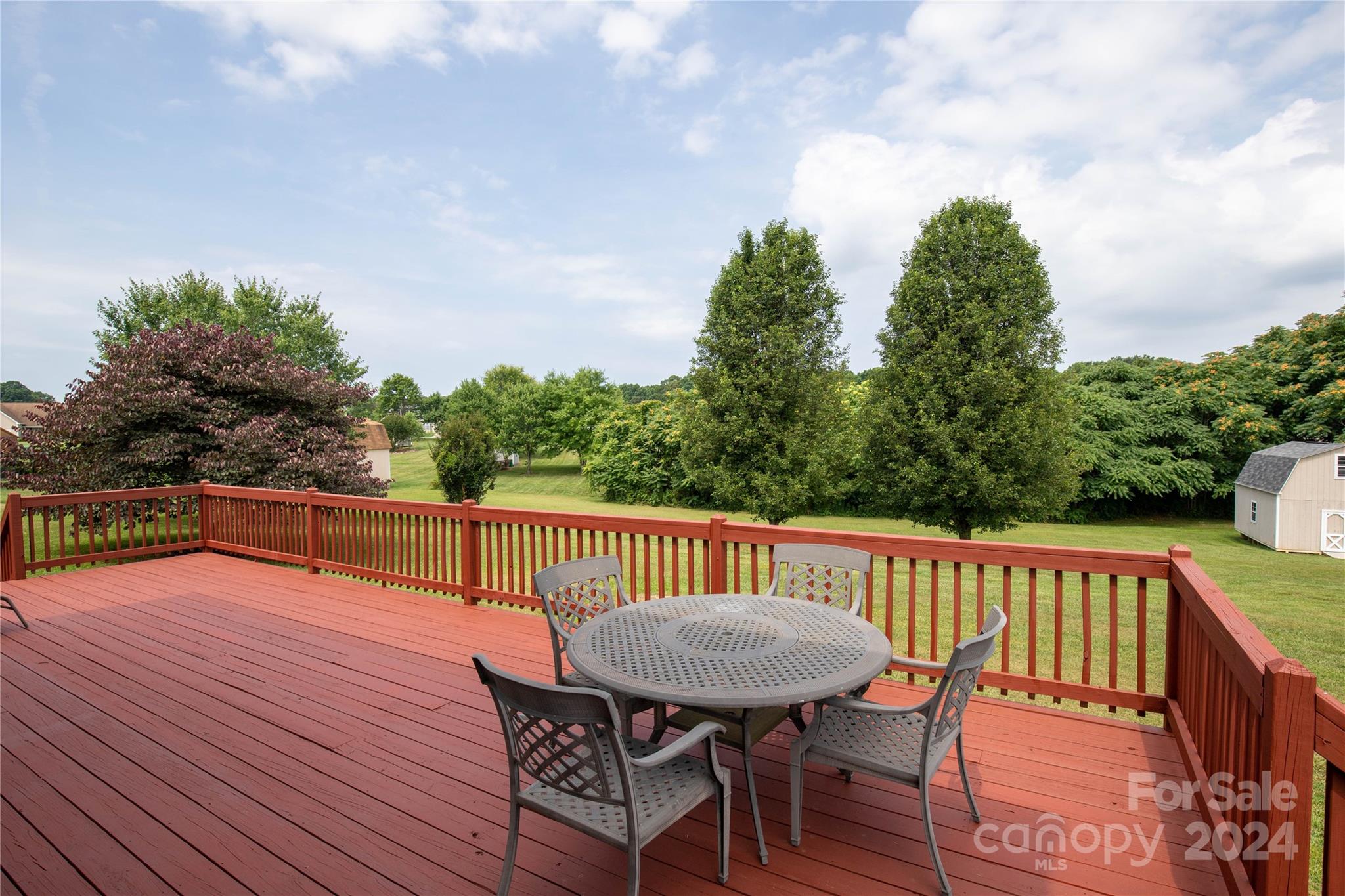 118 Midglen Court