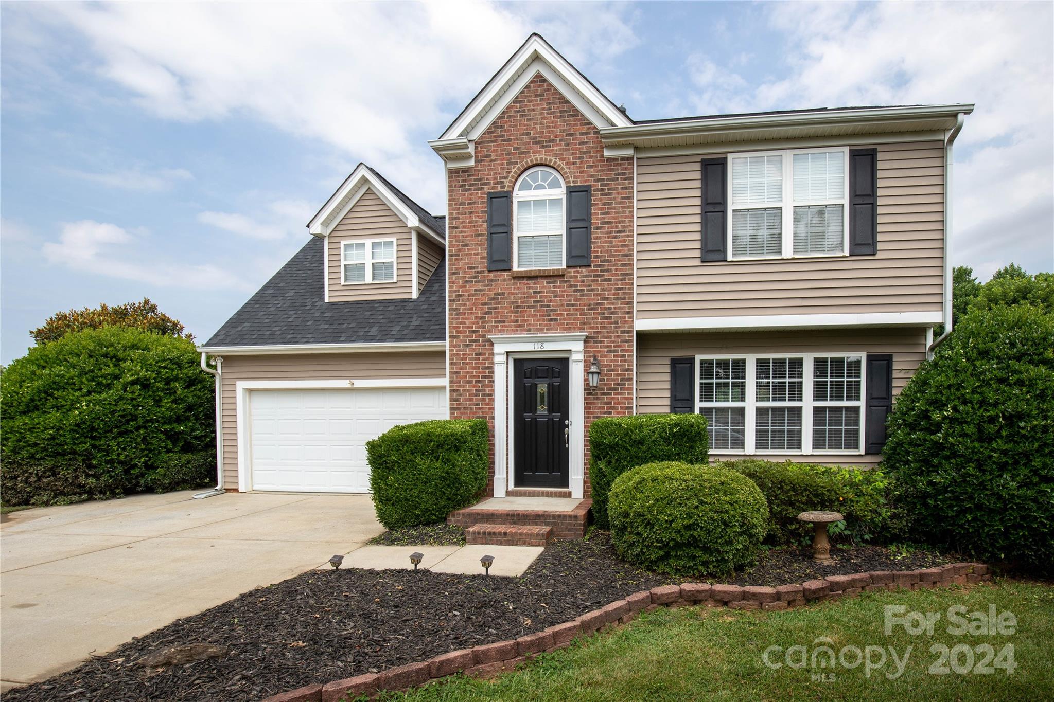 118 Midglen Court
