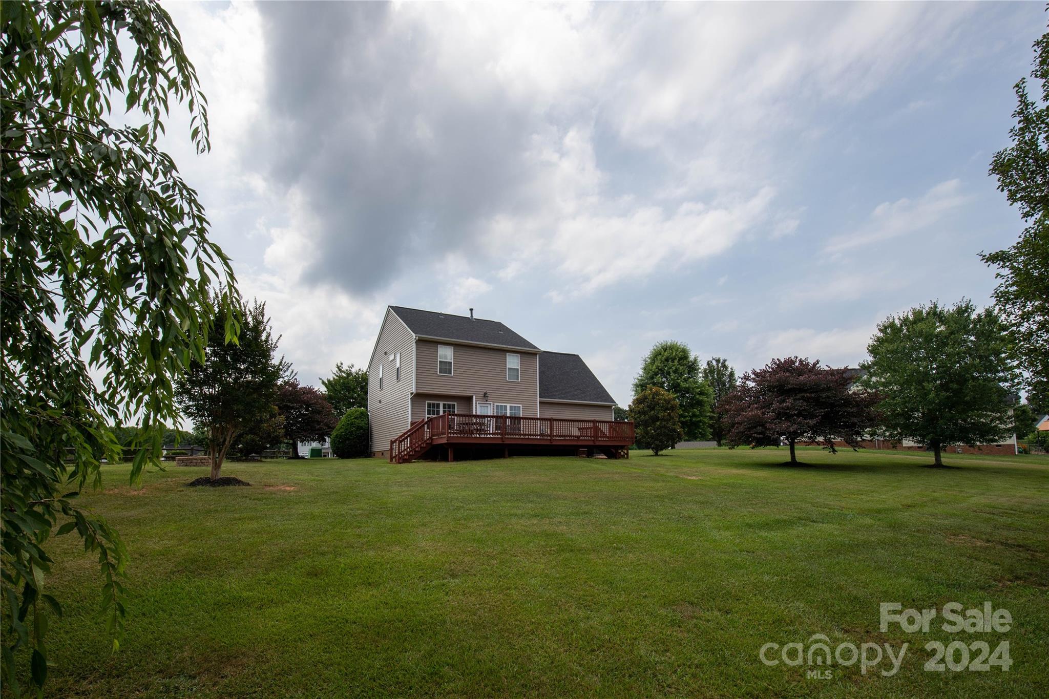 118 Midglen Court