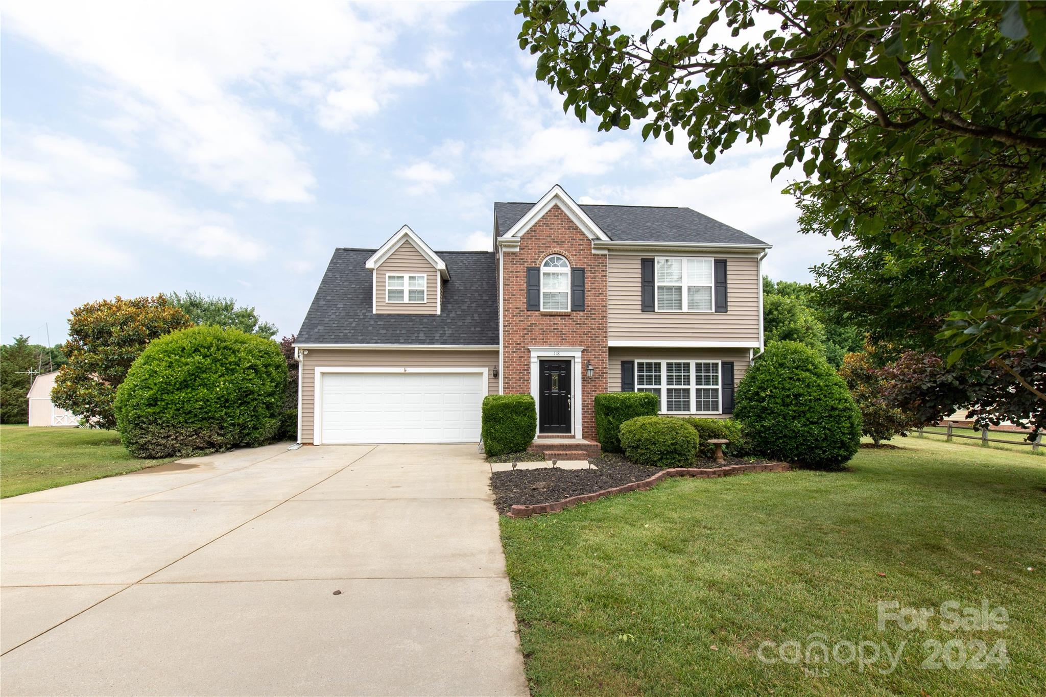 118 Midglen Court