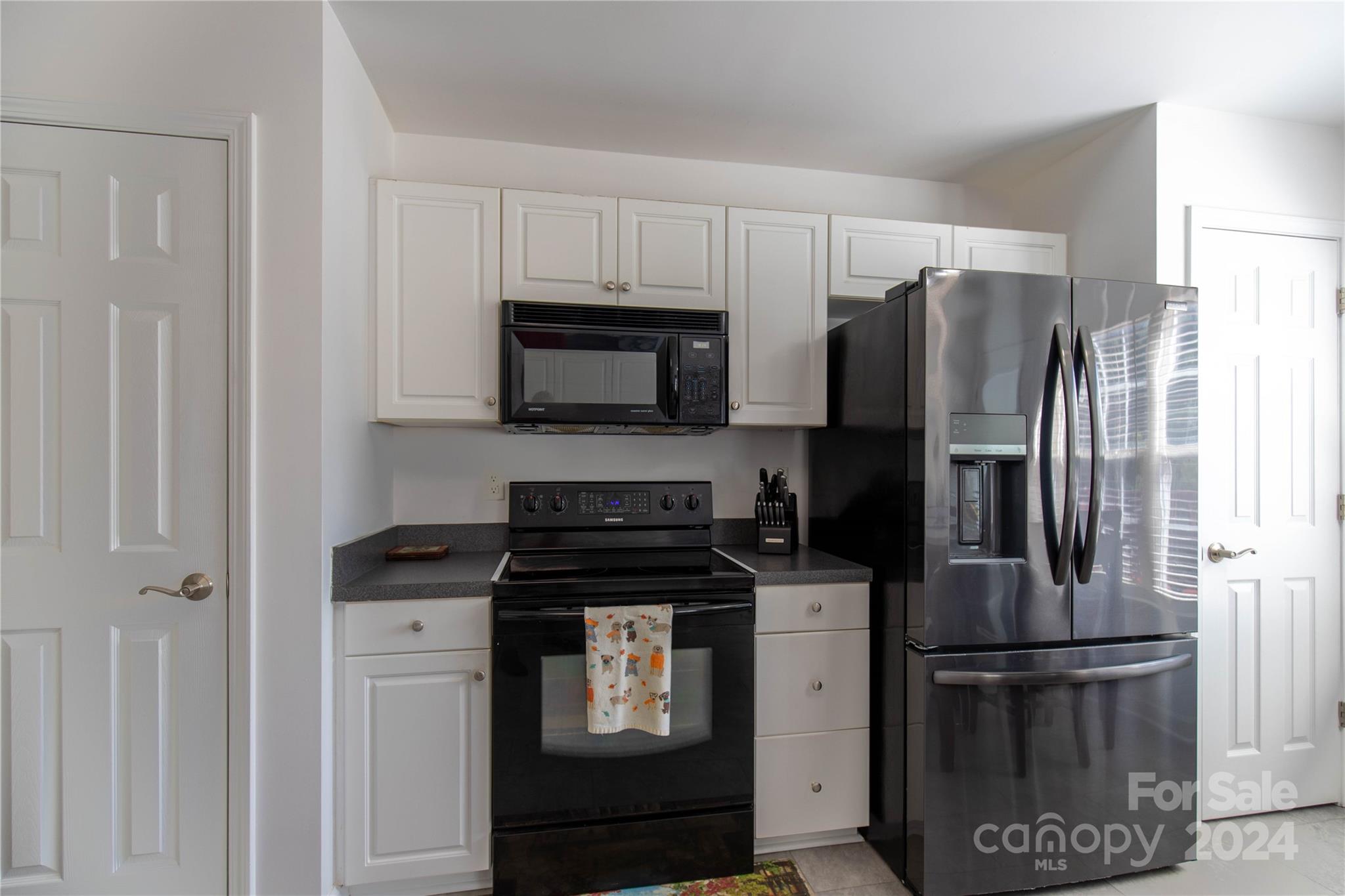 118 Midglen Court