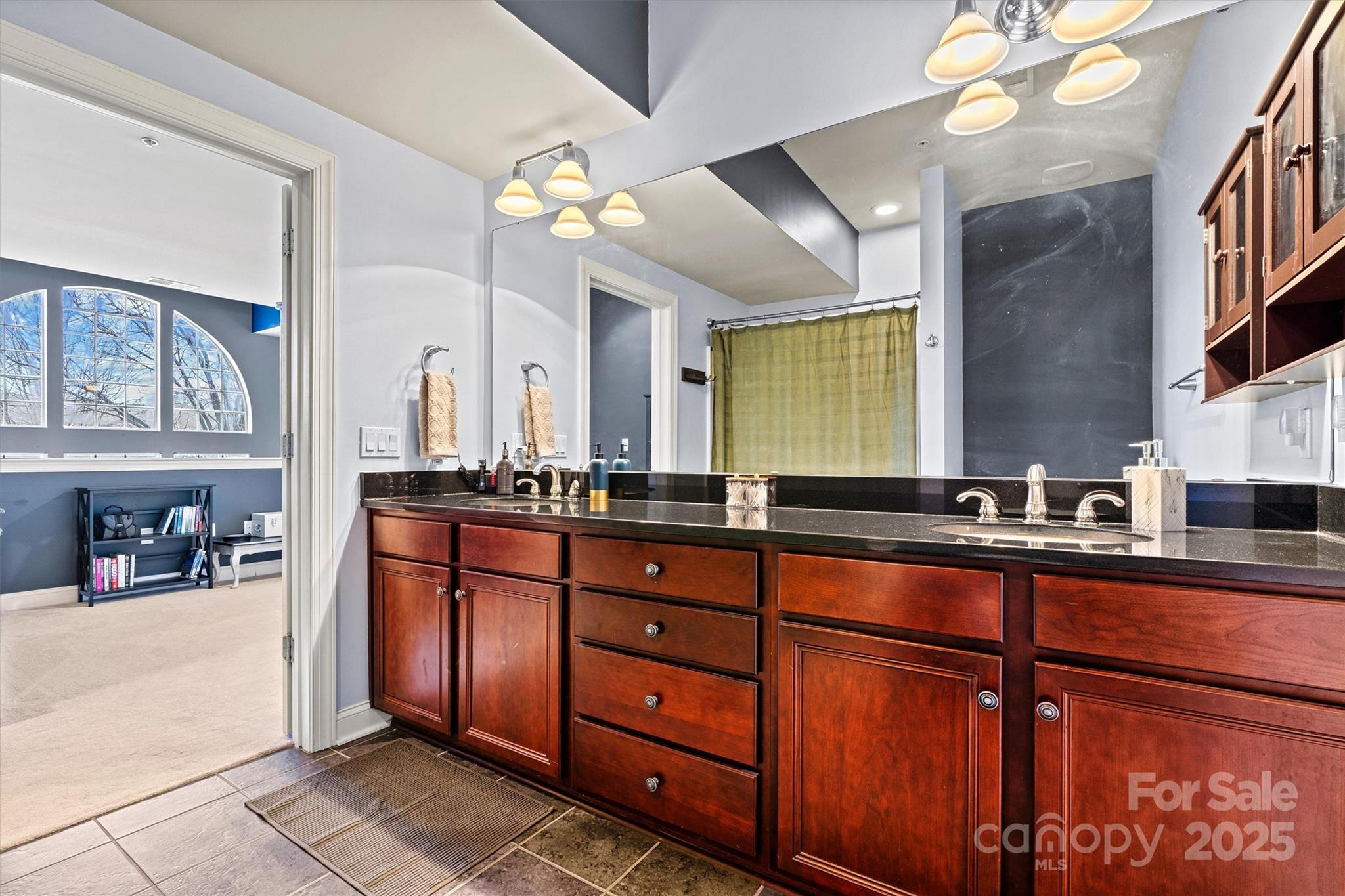 121 Irving Avenue Unit: F