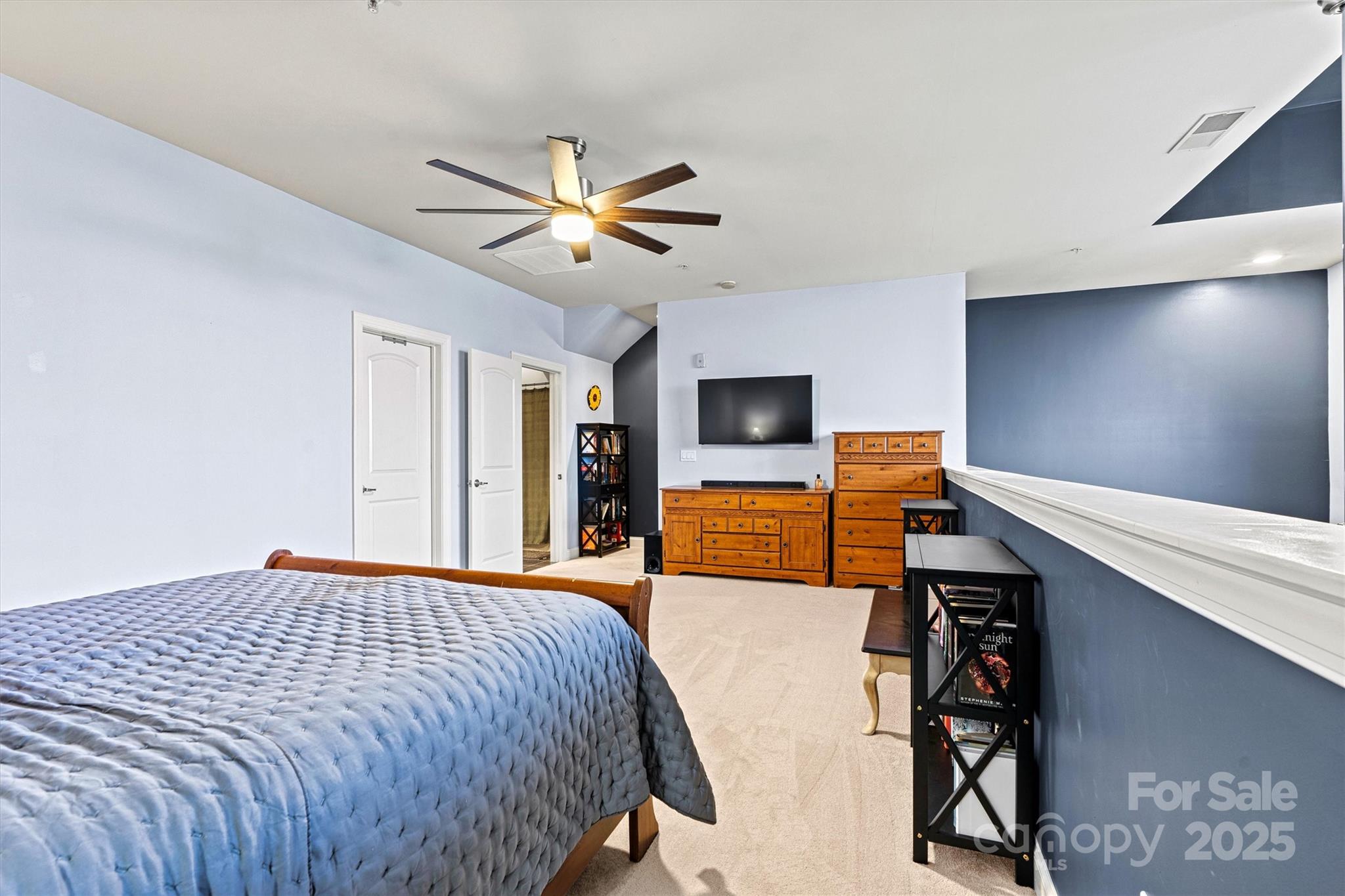 121 Irving Avenue Unit: F
