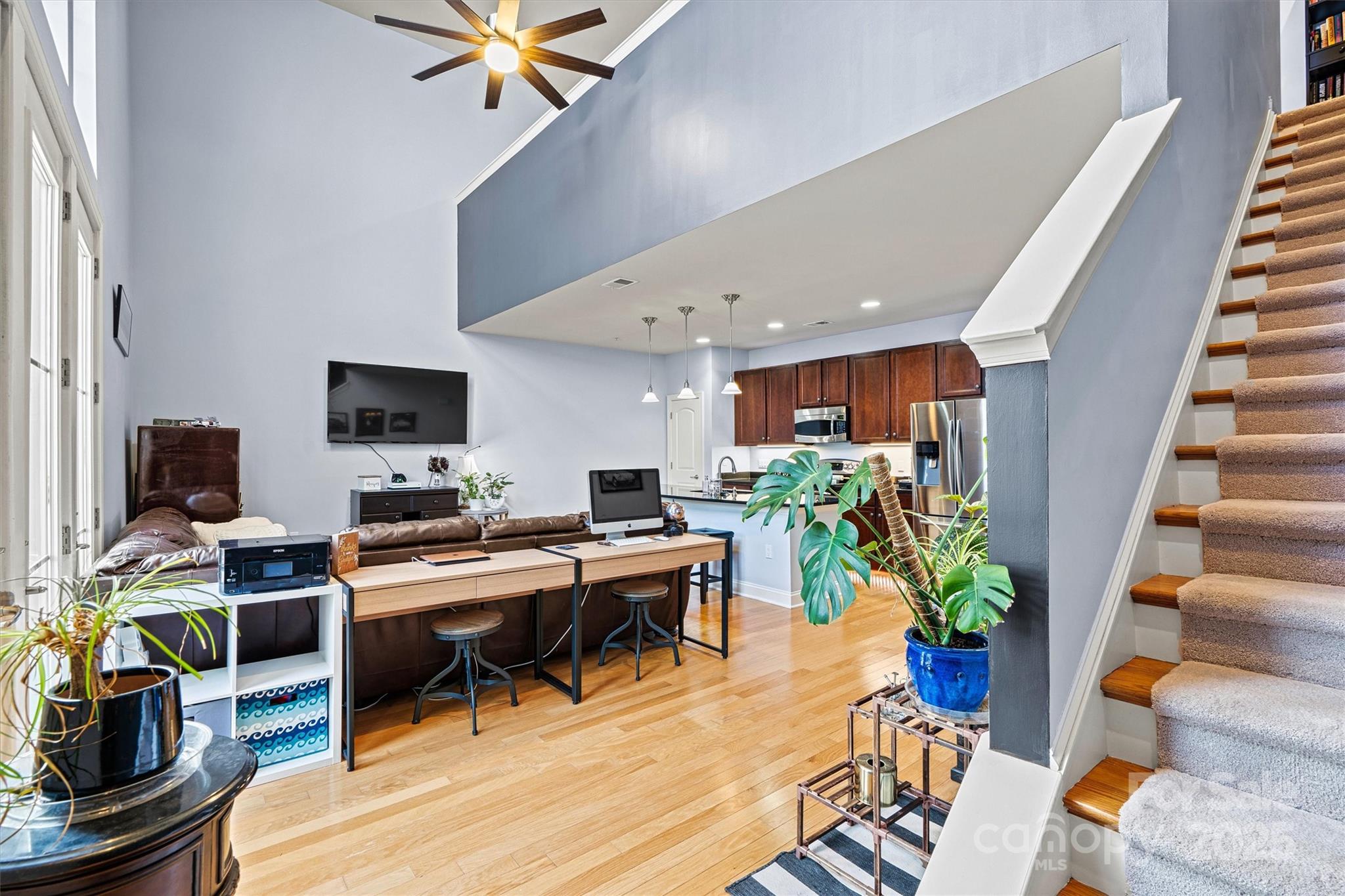 121 Irving Avenue Unit: F
