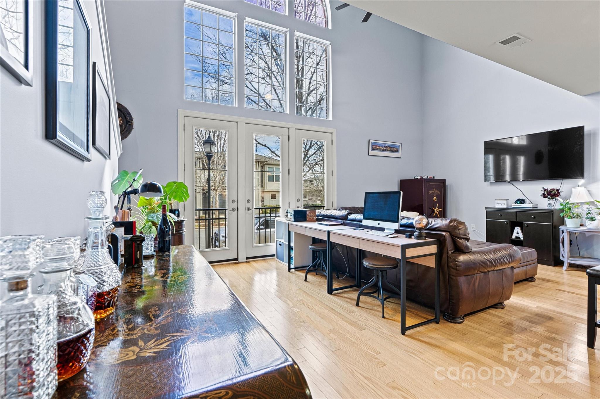 121 Irving Avenue Unit: F