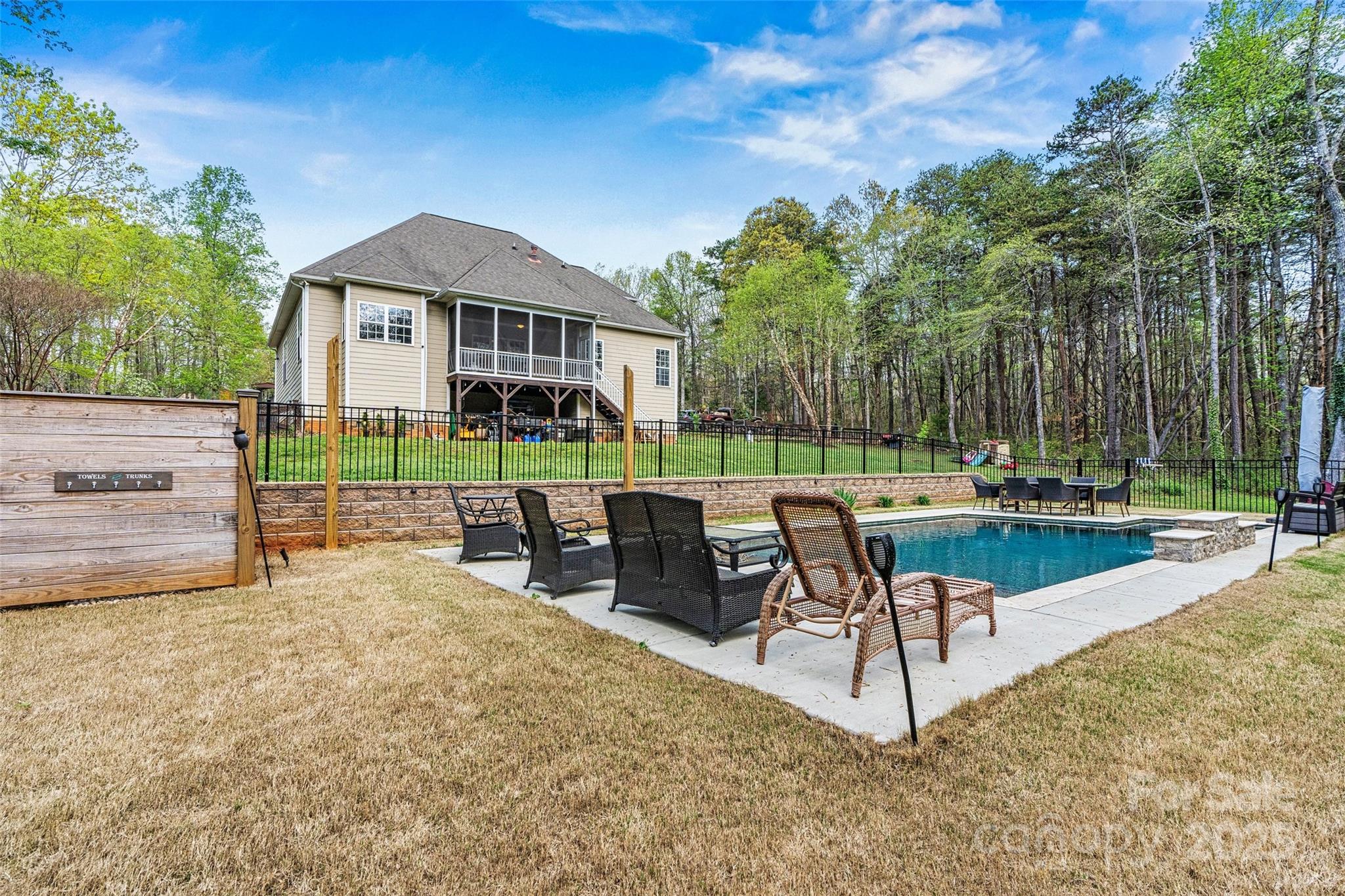 3207 Oak Ridge Circle