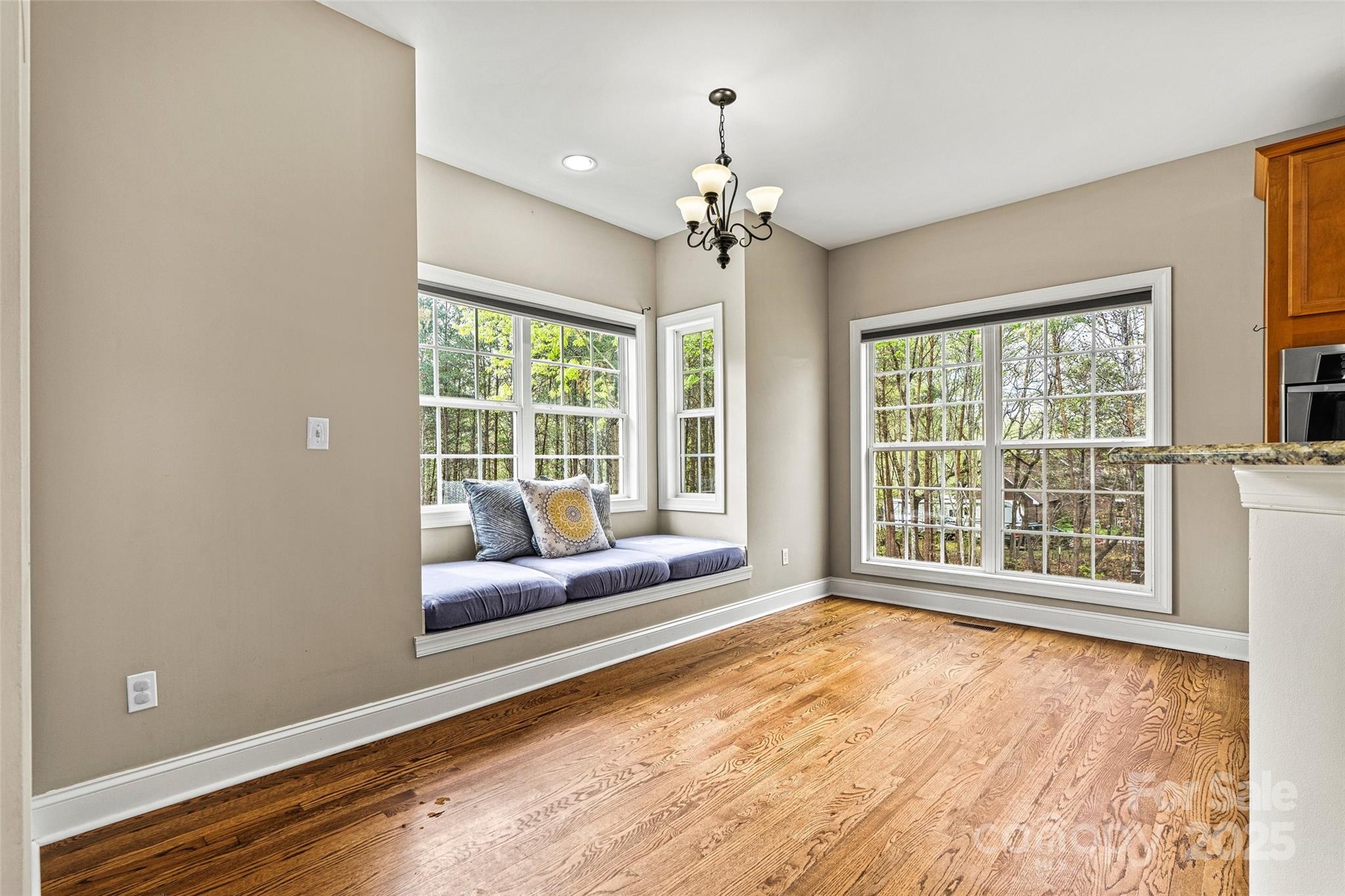 3207 Oak Ridge Circle