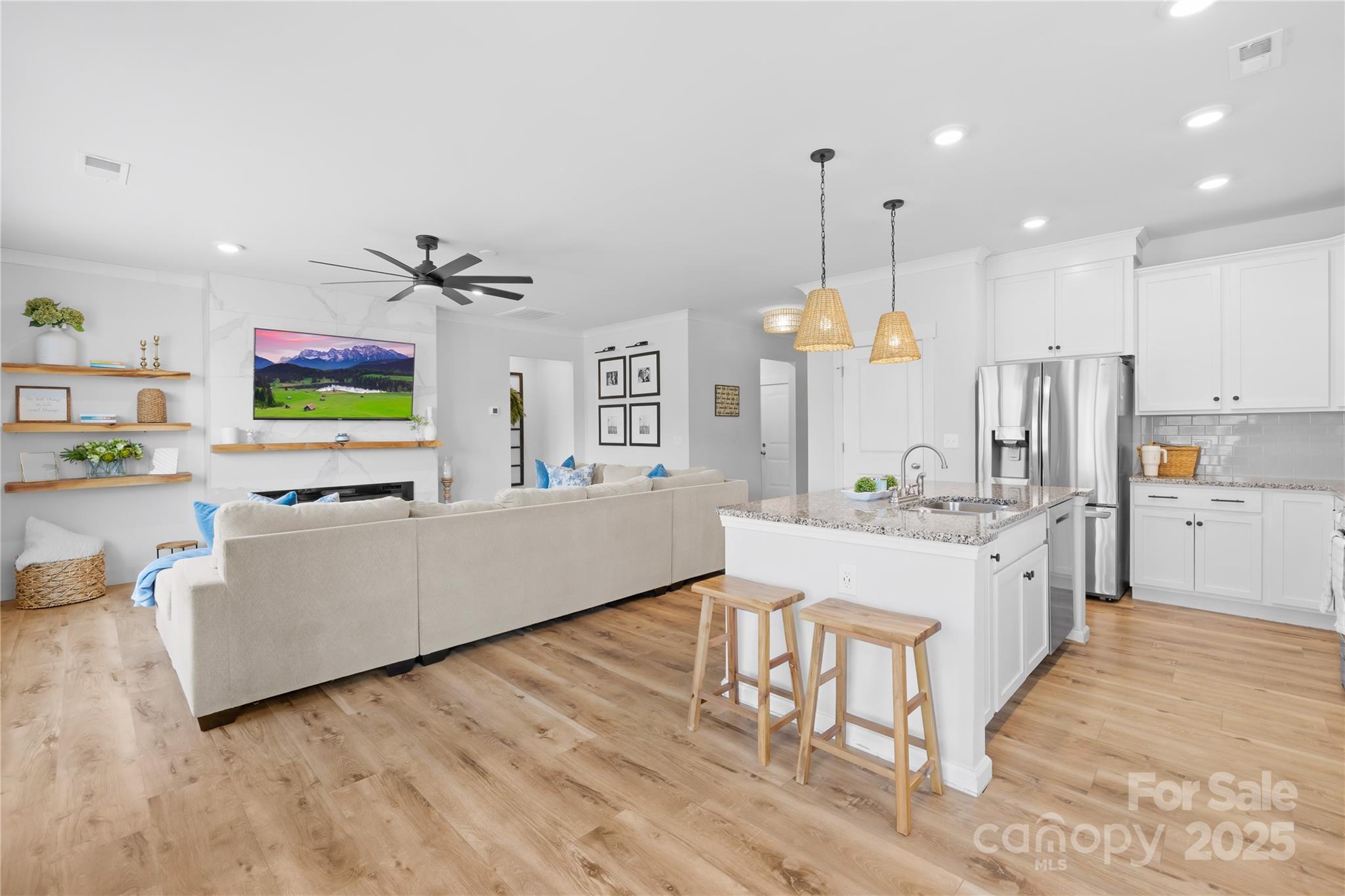 3610 Whitney Way Unit: 2