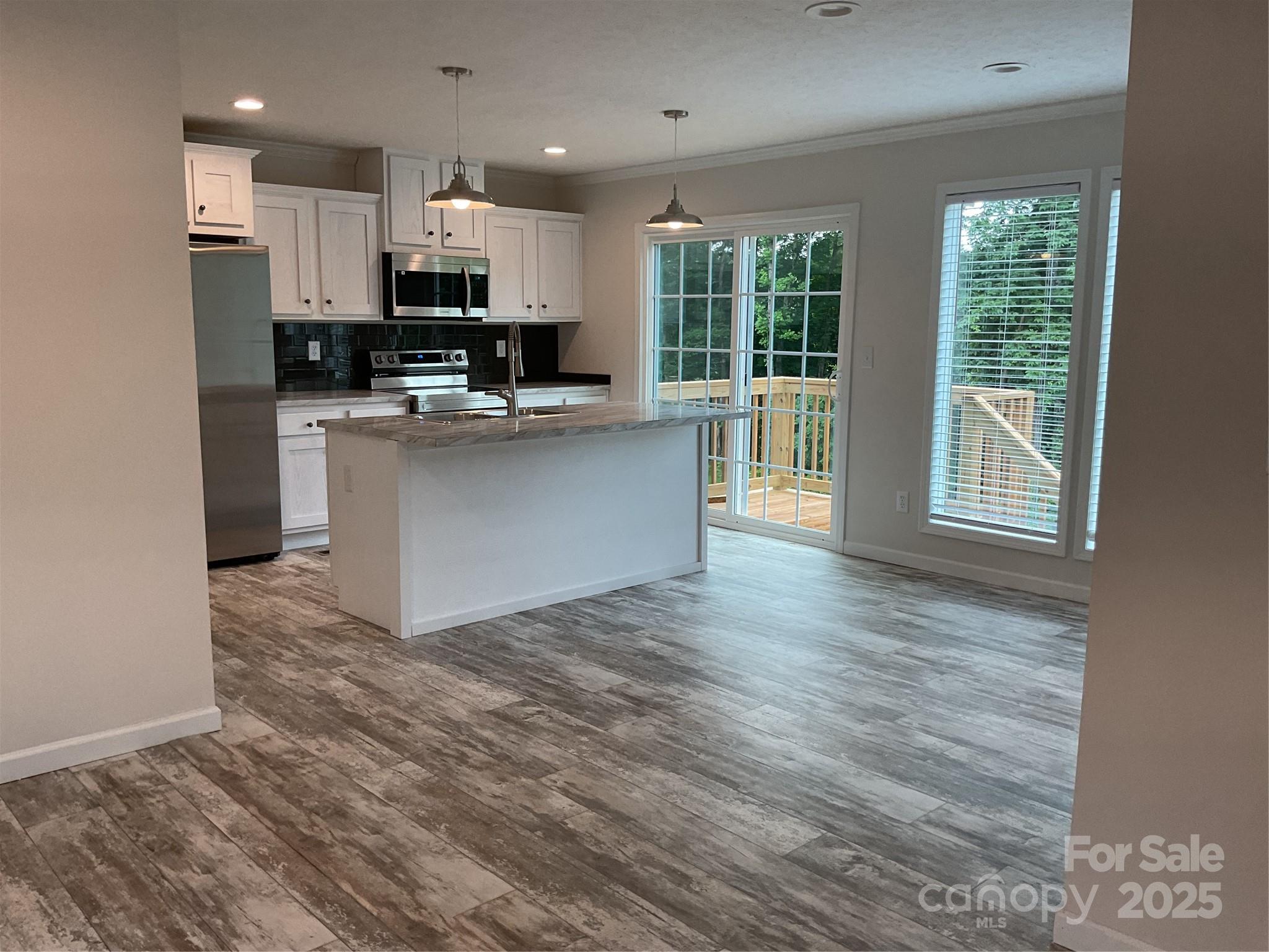 126 Zircon Drive