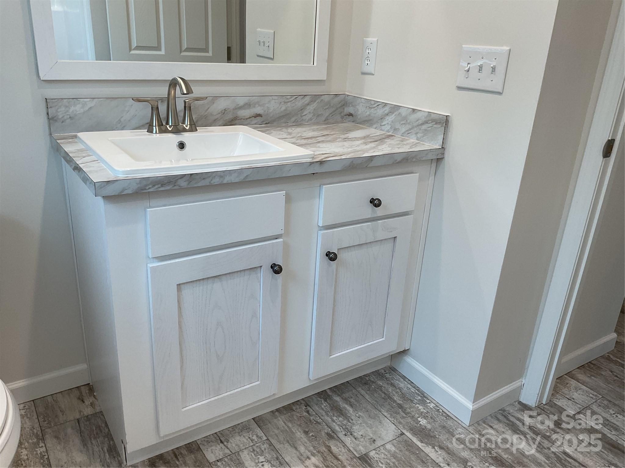 126 Zircon Drive