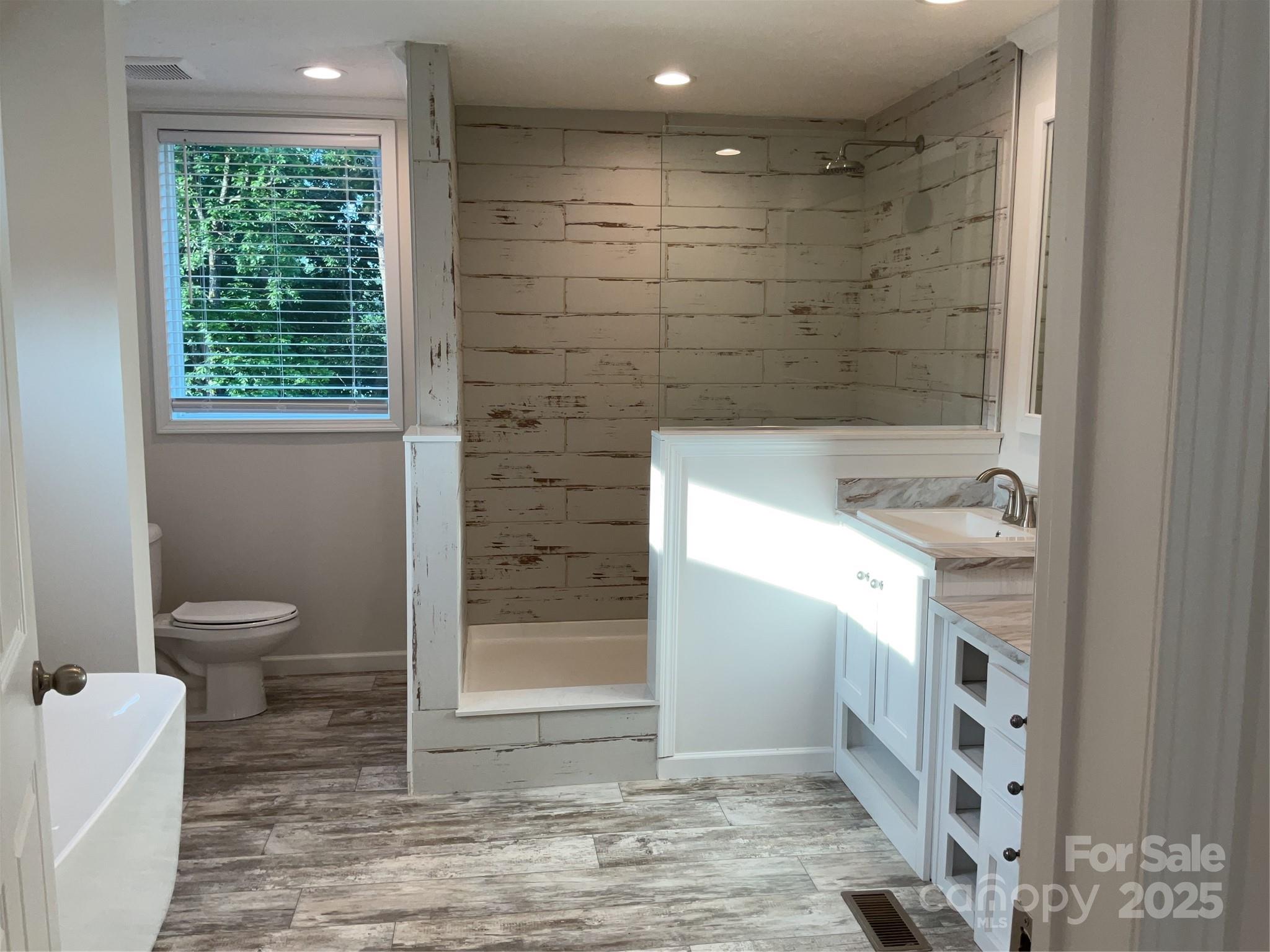 126 Zircon Drive