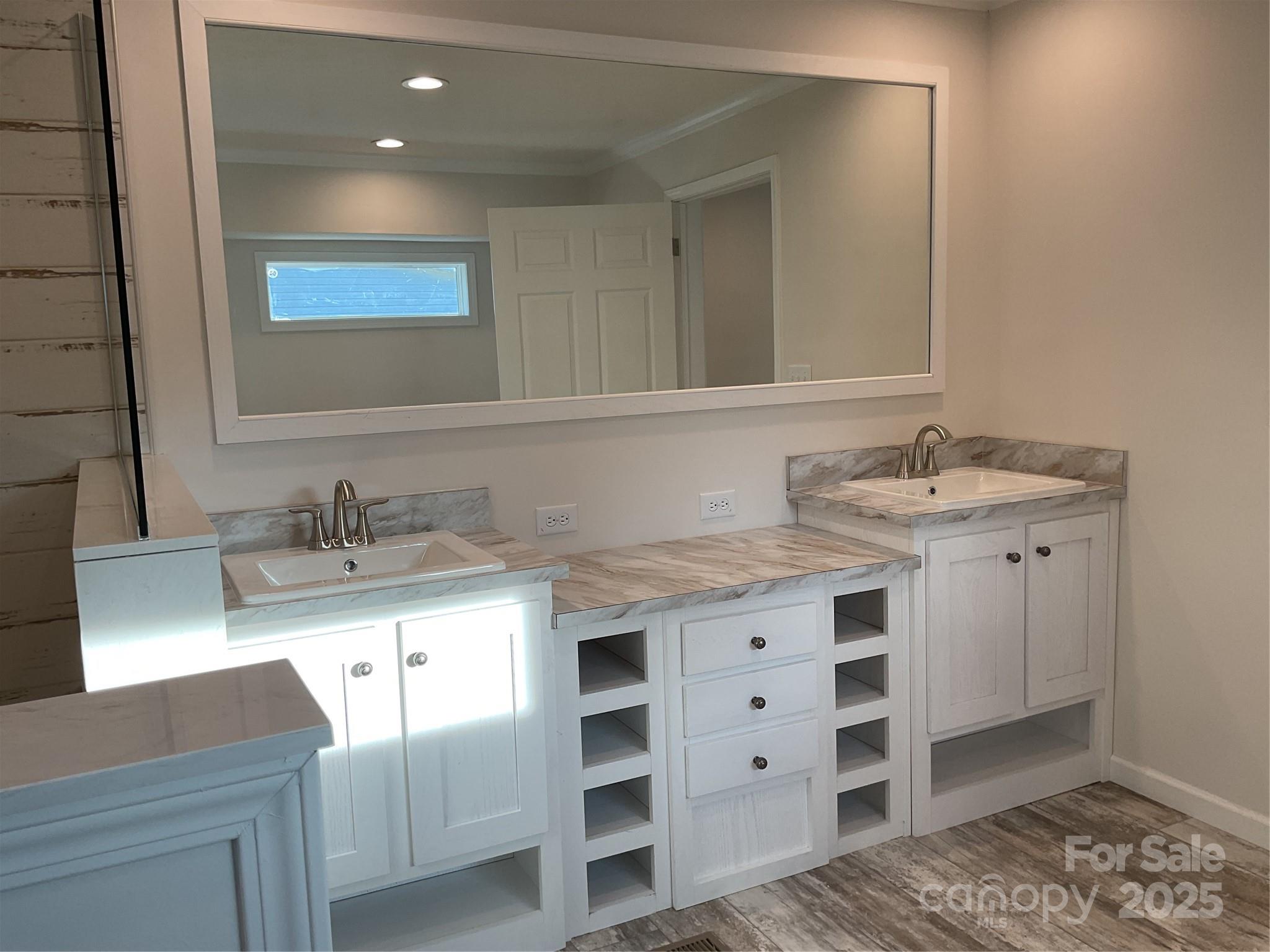 126 Zircon Drive