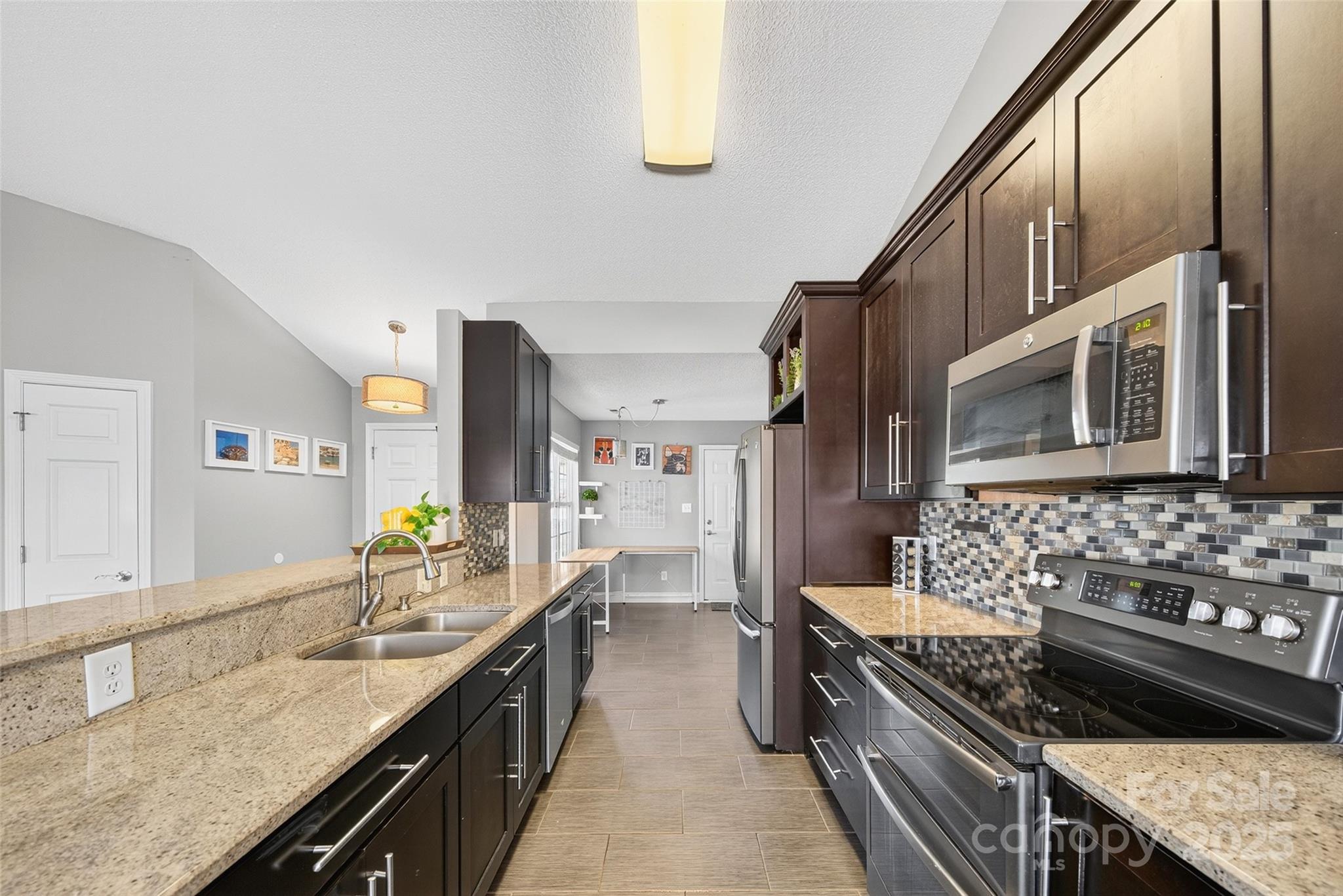 118 Milroy Lane Unit: 171