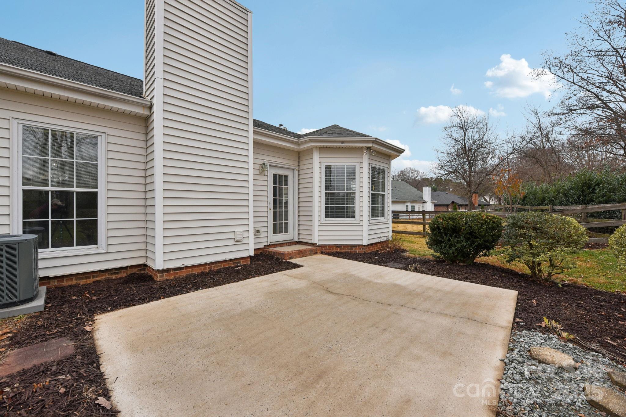 121 Ashford Hollow Lane
