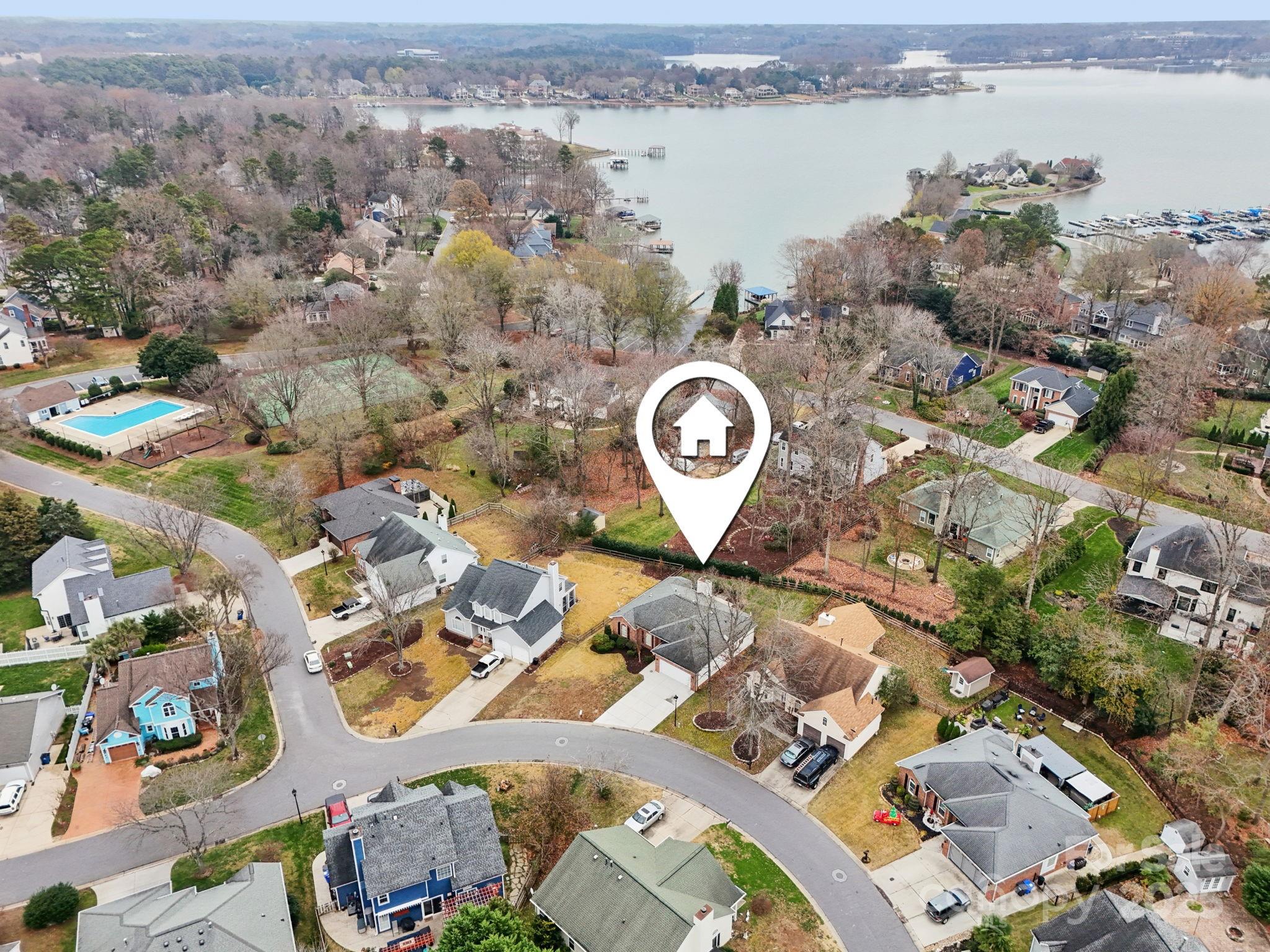 121 Ashford Hollow Lane
