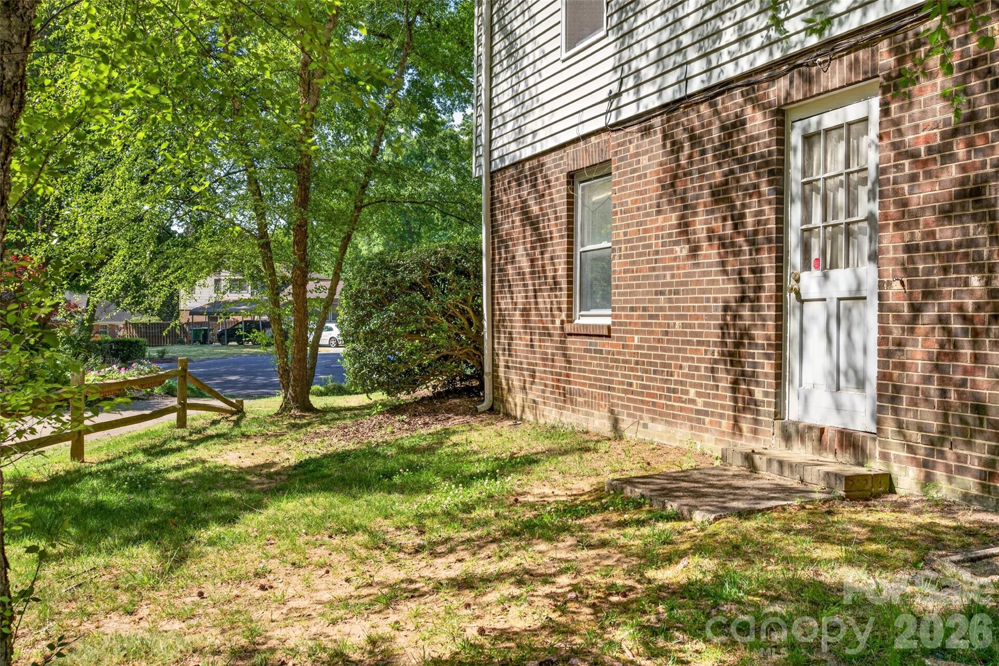 1511 Ormsby Court