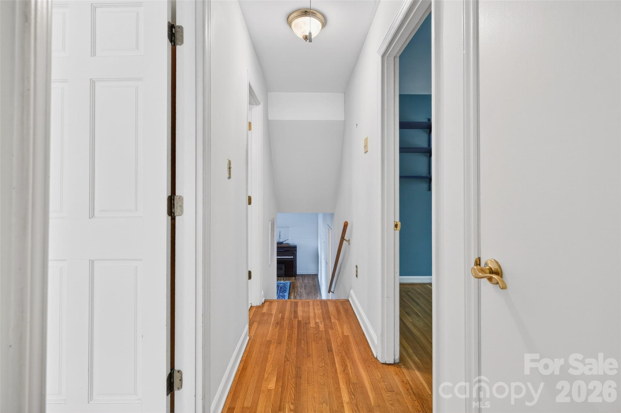 1511 Ormsby Court