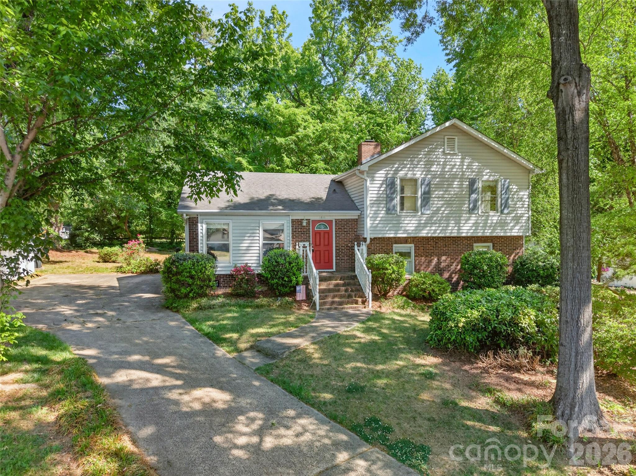 1511 Ormsby Court
