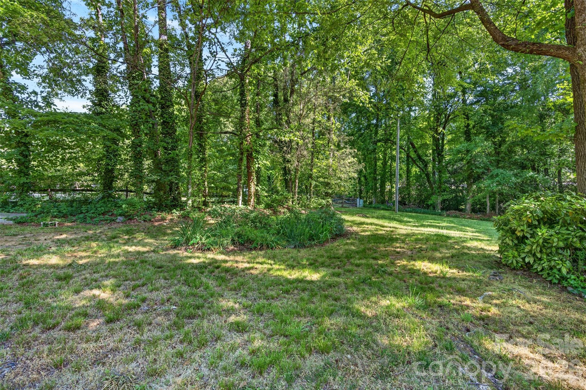1511 Ormsby Court