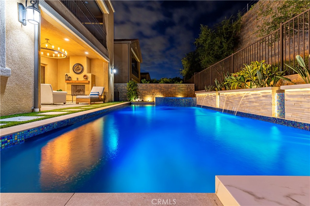 5577 Heritage Oak