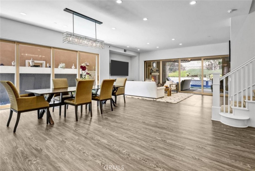 5577 Heritage Oak