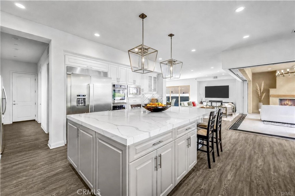 5577 Heritage Oak