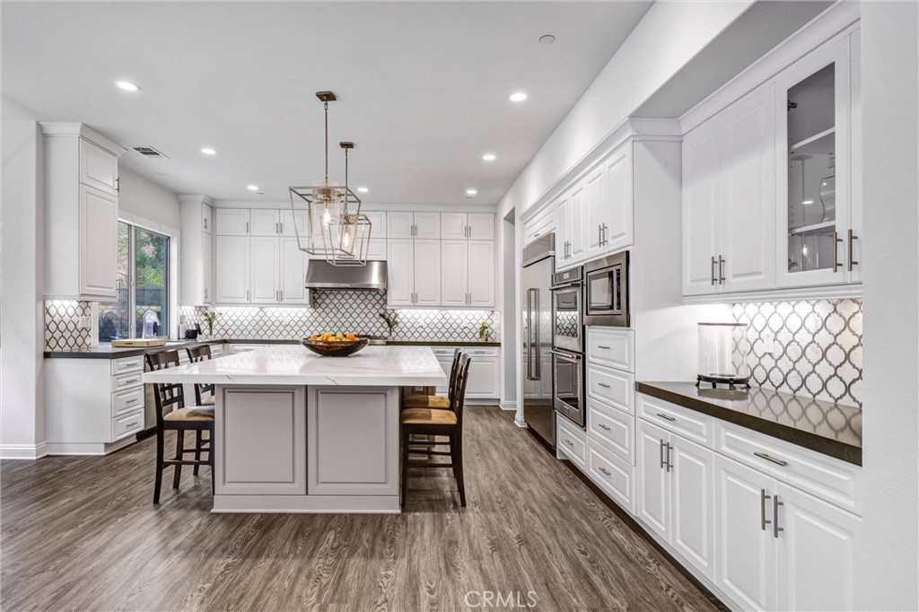 5577 Heritage Oak