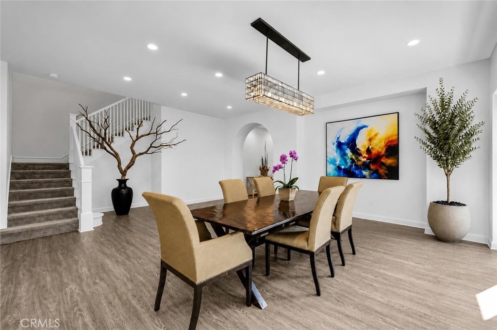 5577 Heritage Oak