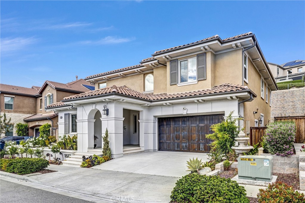 5577 Heritage Oak