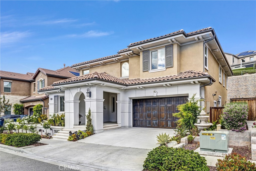 5577 Heritage Oak