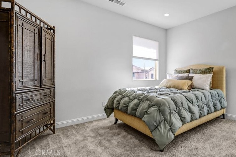 5577 Heritage Oak