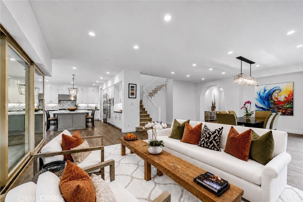 5577 Heritage Oak