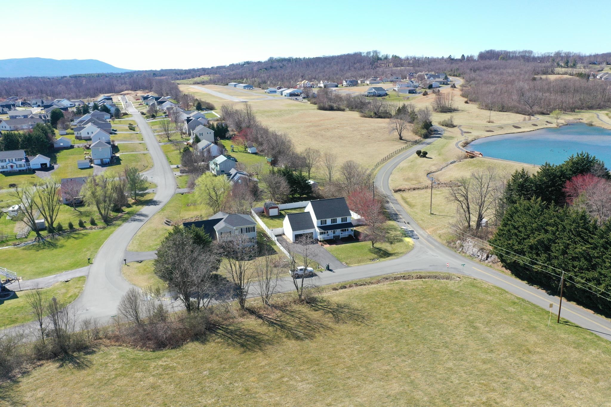5 BRIDGEPORT DR