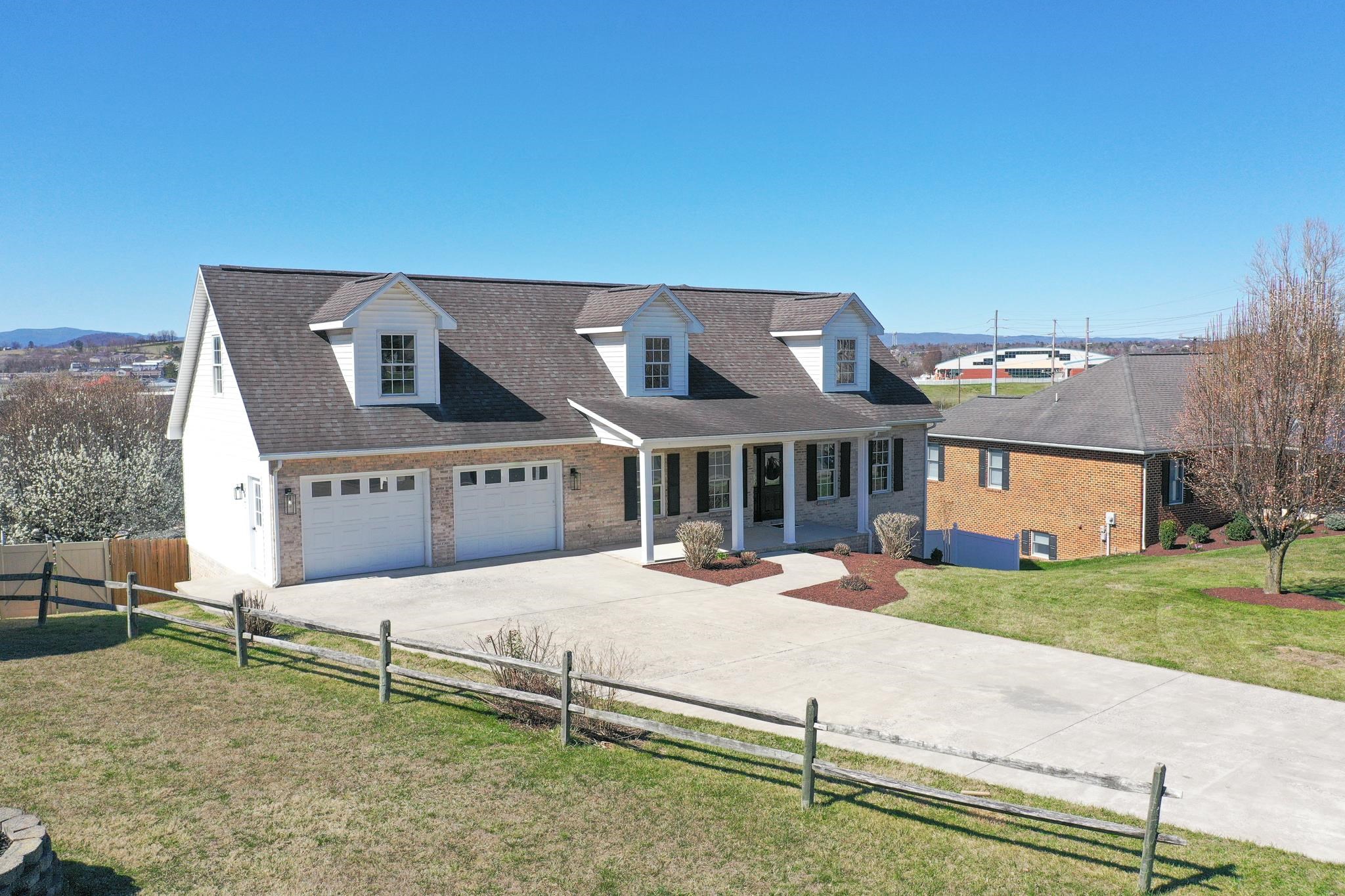2115 WHISPERING SPRINGS RD
