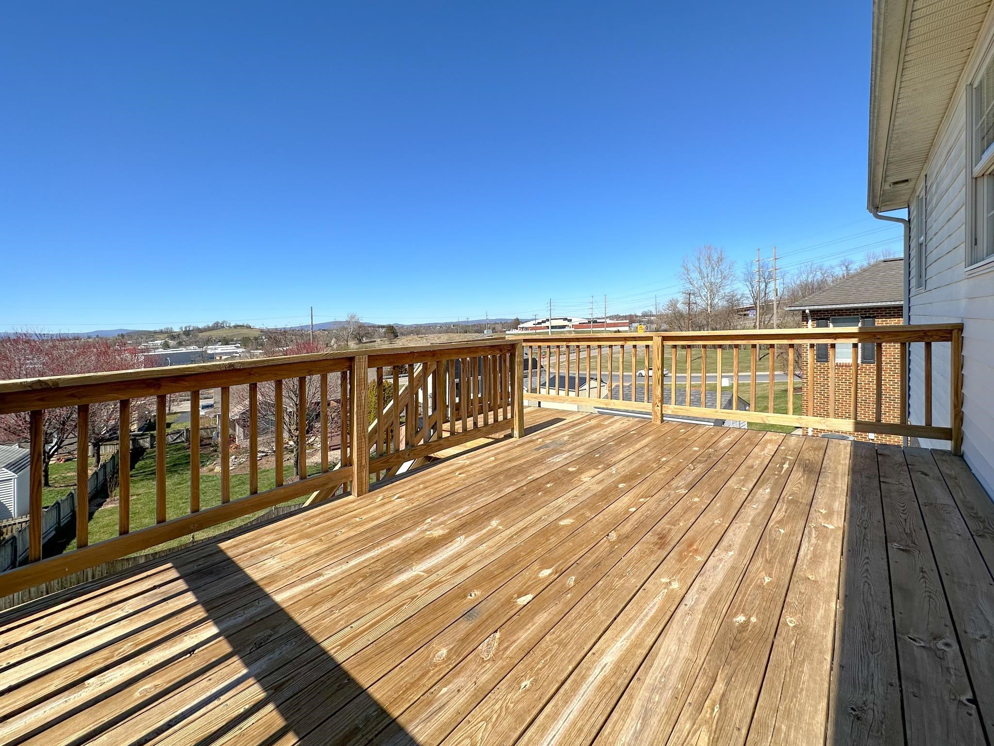 2115 WHISPERING SPRINGS RD