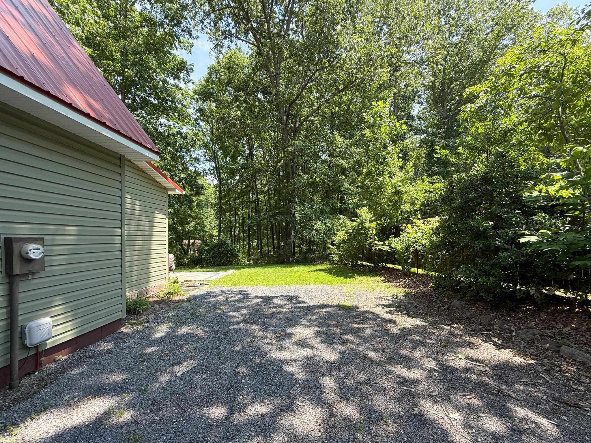 323 DEER TRAIL DR