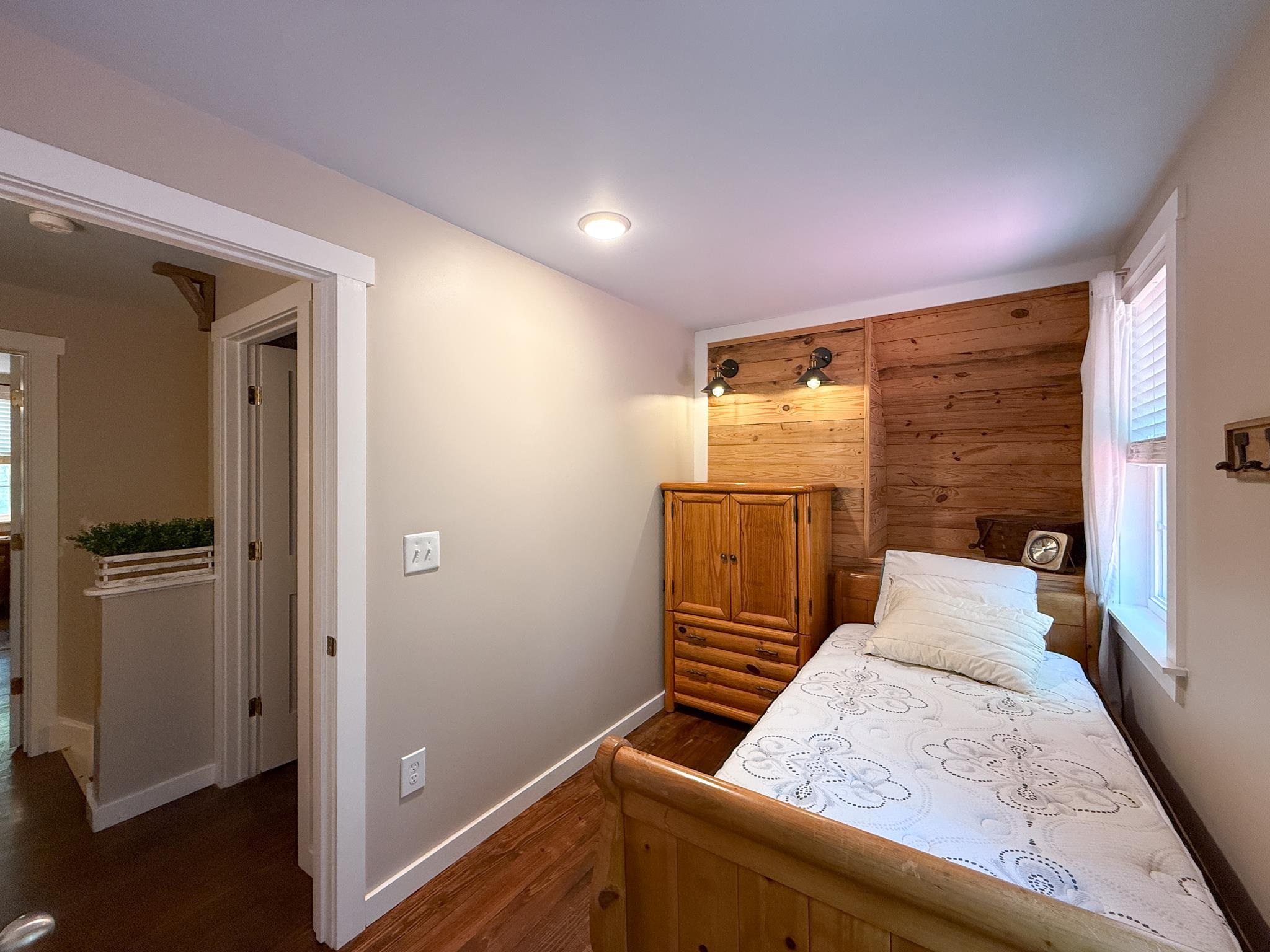 323 DEER TRAIL DR