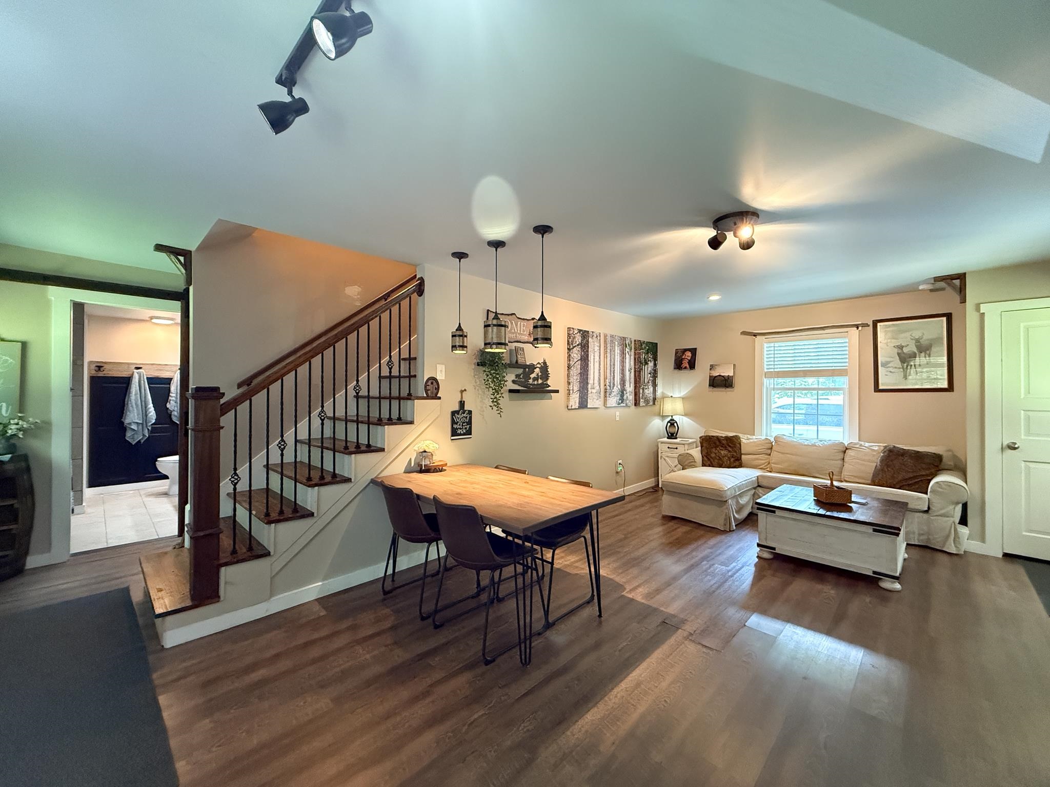323 DEER TRAIL DR