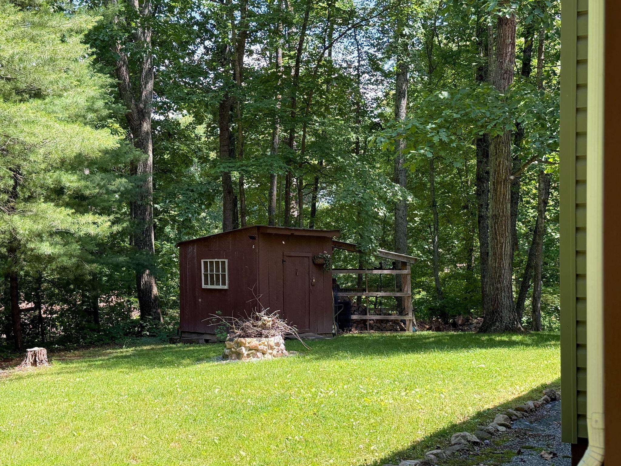 323 DEER TRAIL DR
