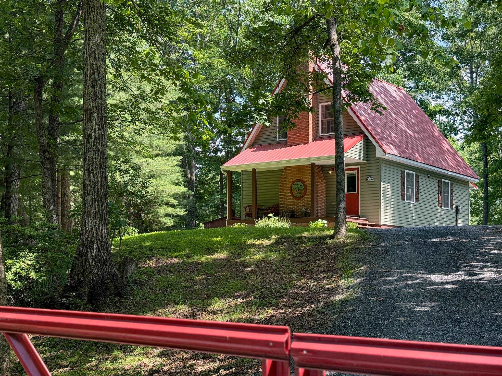 323 DEER TRAIL DR