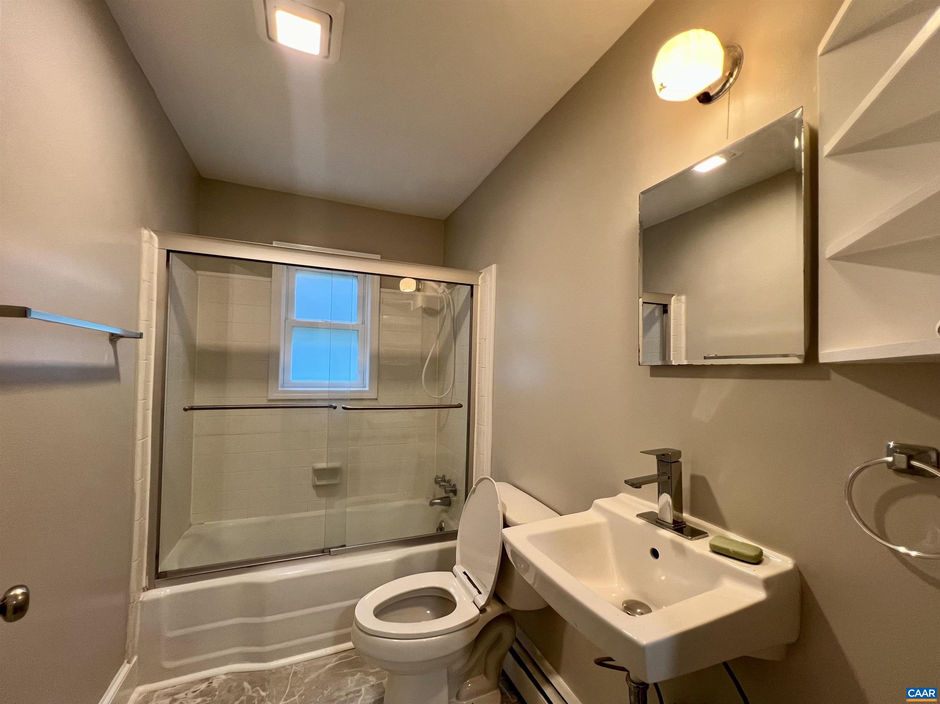 2525 WOODLAND DR Unit: A