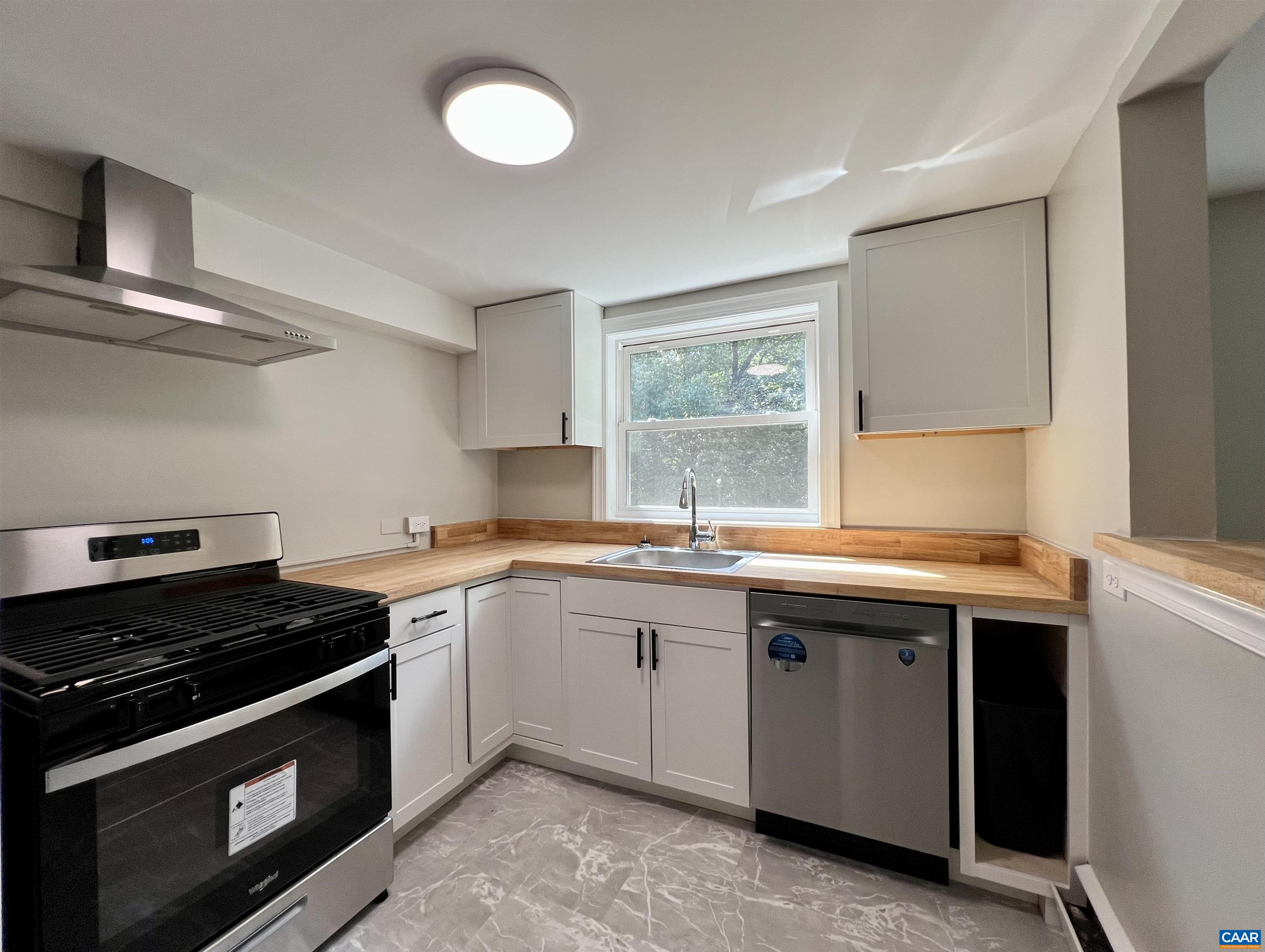 2525 WOODLAND DR Unit: B