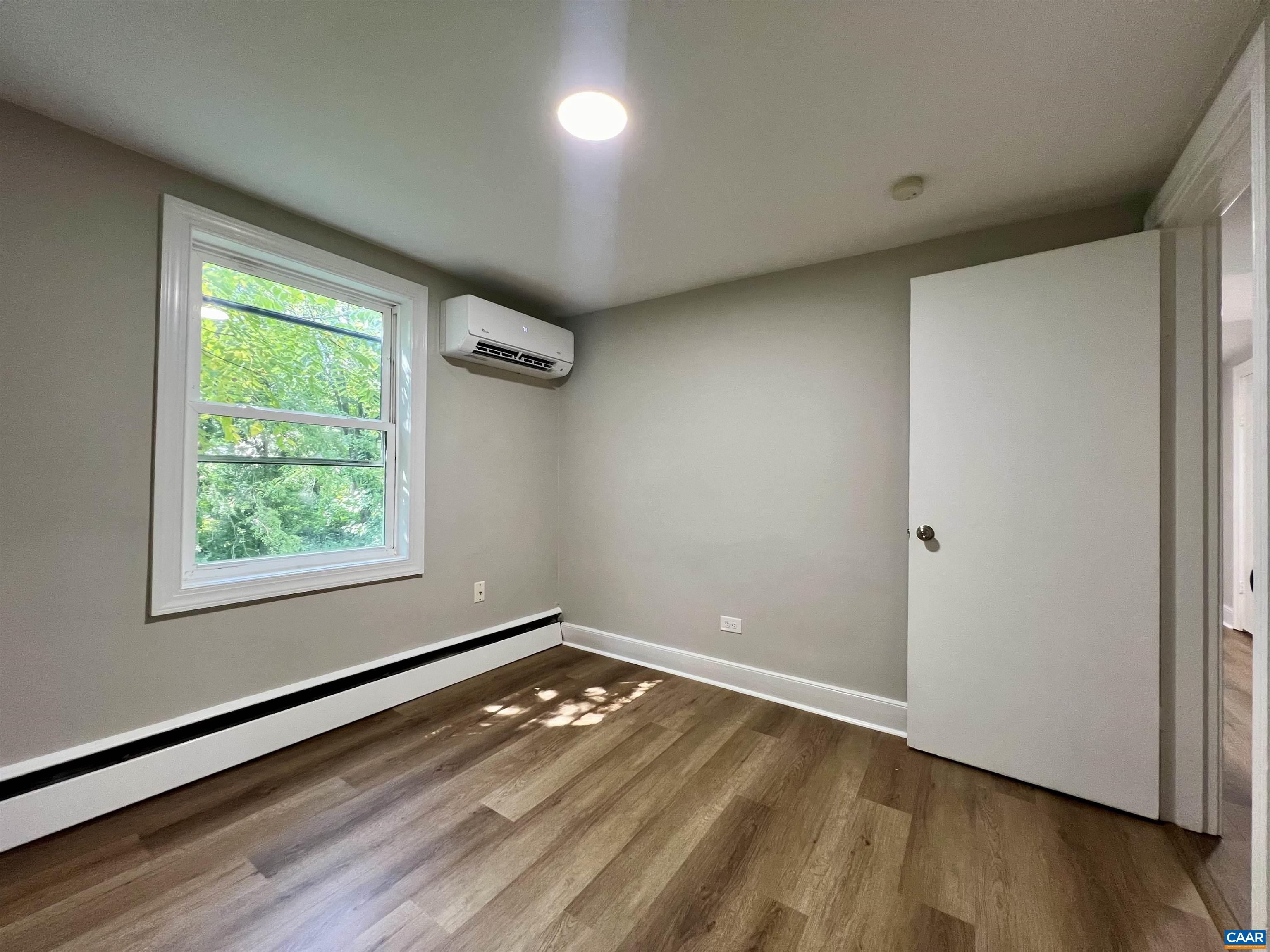 2525 WOODLAND DR Unit: B